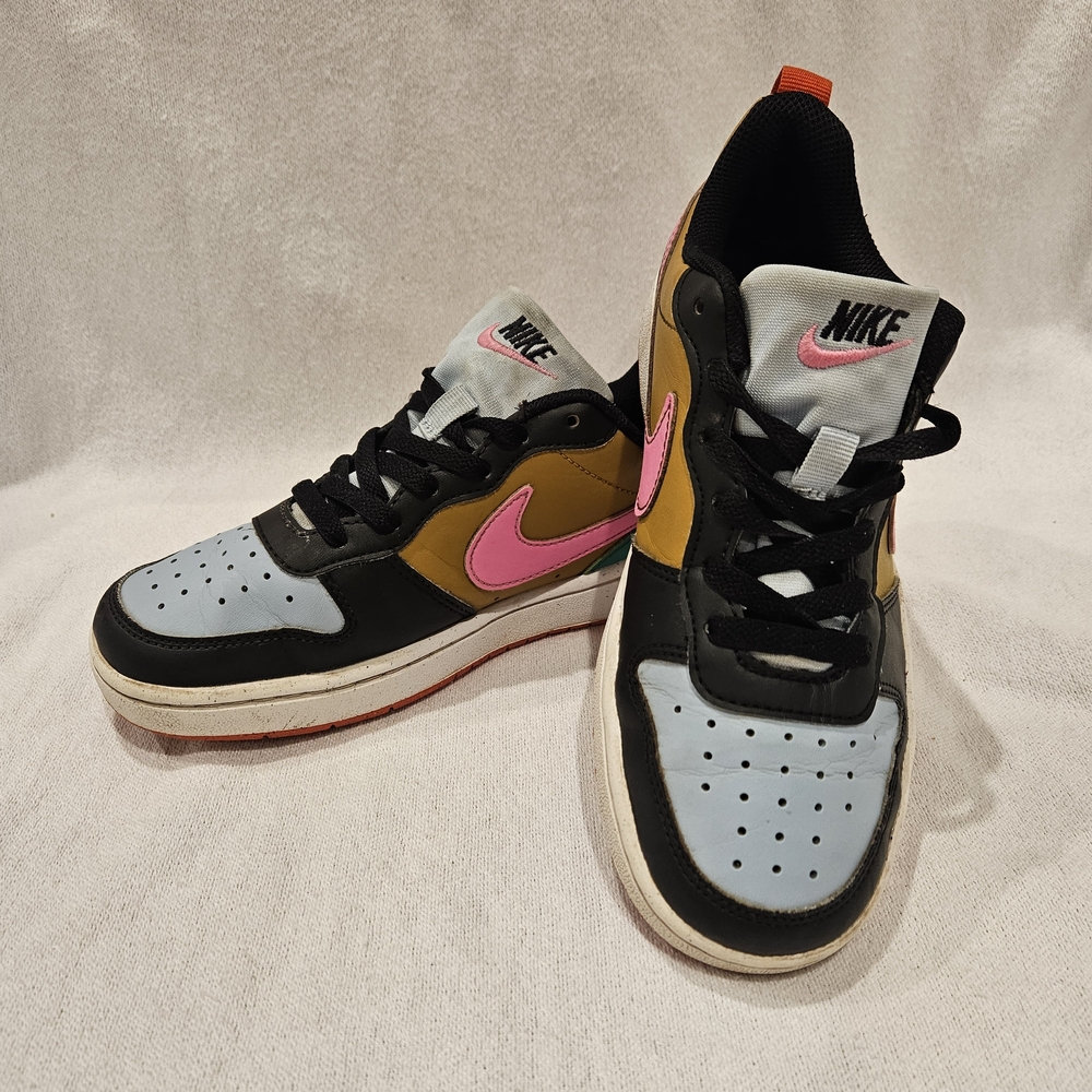 Nike Court Borough Boys' Basketball Multicolor Low Top Sneakers